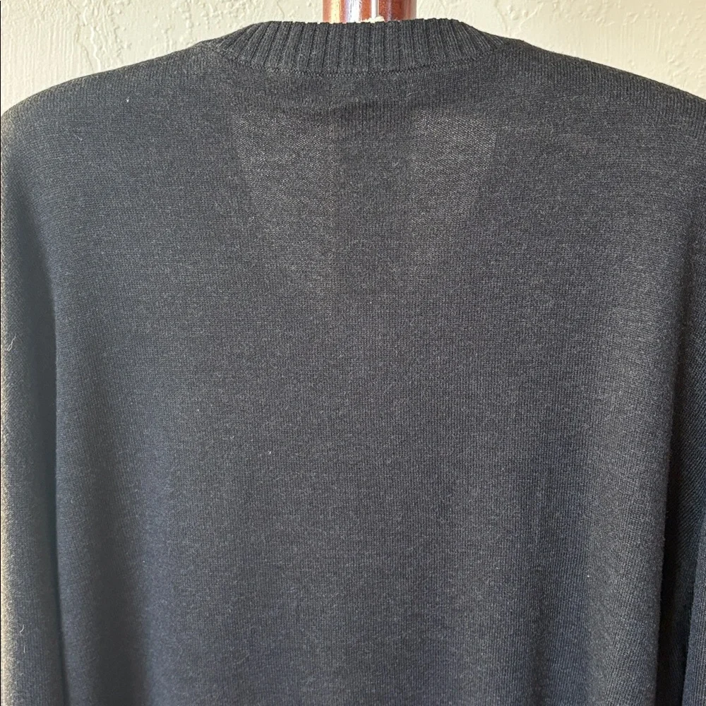 Men’s Smartwool V neck sweater. - Picture 12 of 13